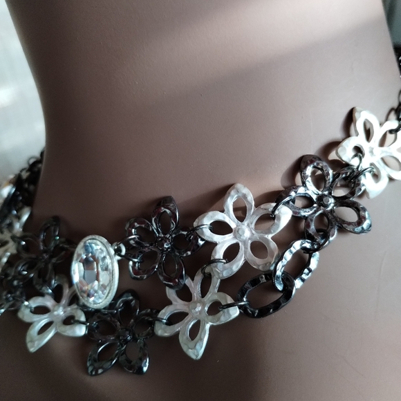 Necklace - Picture 7 of 7